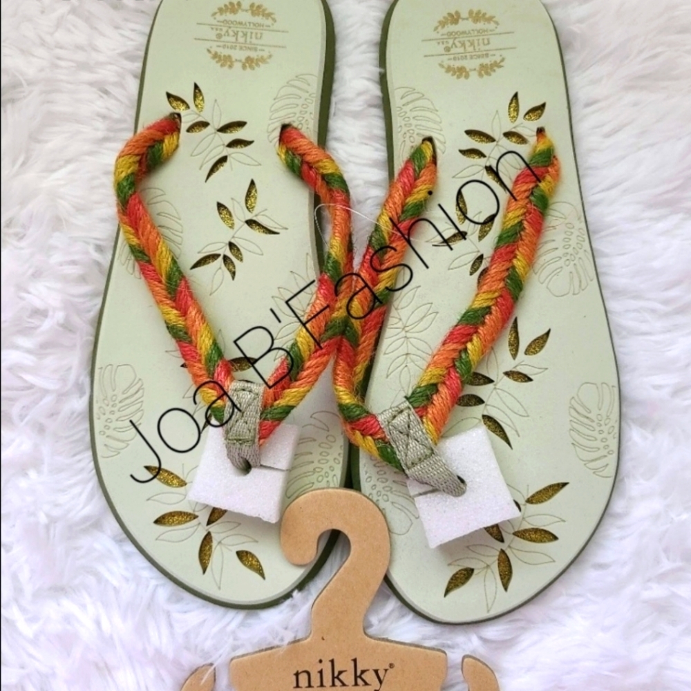 Flip Flop Nikky by Nicole Lee